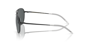 Oliver Peoples Benedict avec une monture Noir mat et des verres Gris - image 4