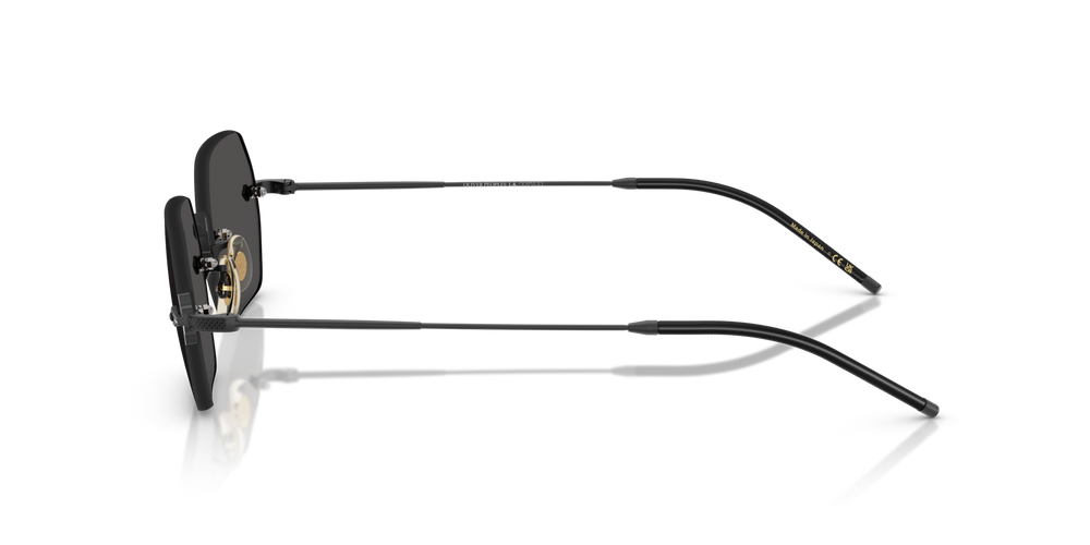 Oliver Peoples TK-13 avec une monture Noir mat et des verres Gris - image 4